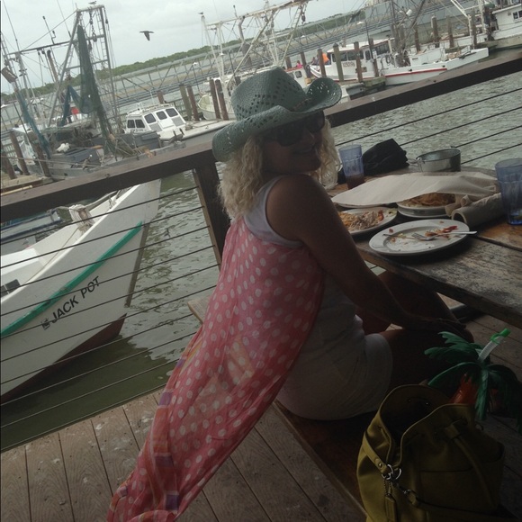 Meet your Posher, Rosanna - Picture 6 of 16